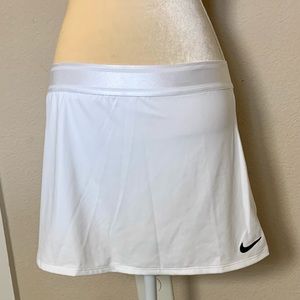 NWT Nike Drifit Athletic Skort M